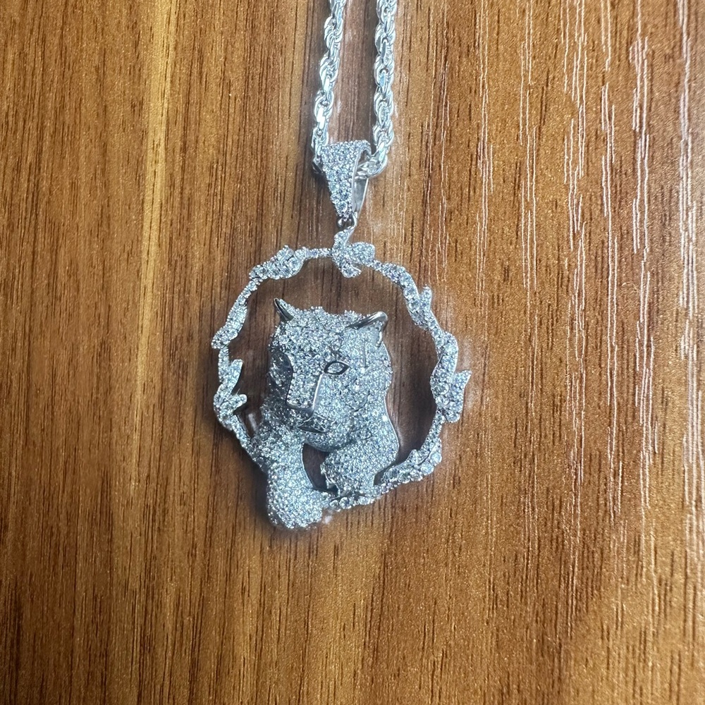 Silver Panther Pendant Necklace